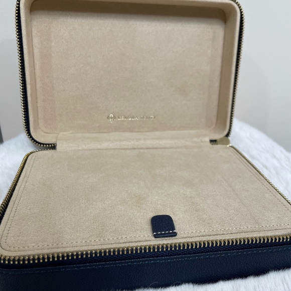 NWT Kendra Scott Medium Travel Jewelry Case! - Picture 9 of 11